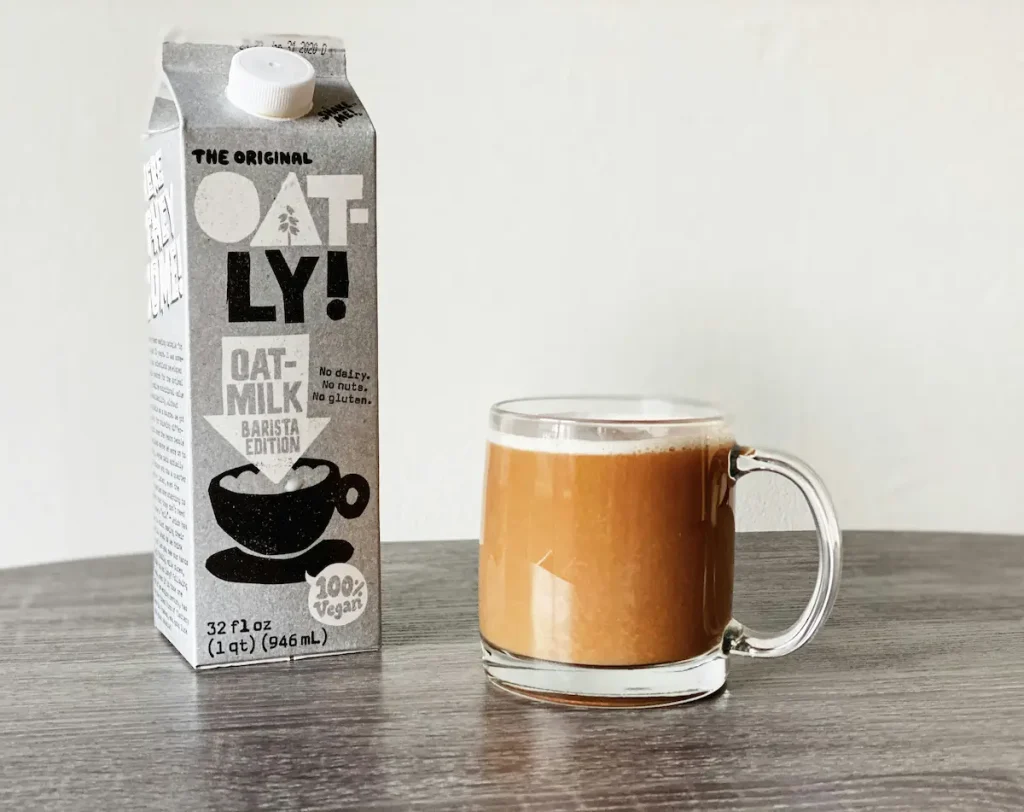 オーツミルクとコーヒー